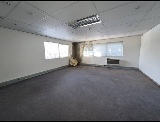 1,669M² OFFICE FOR SALE IN SUNNINGHILL